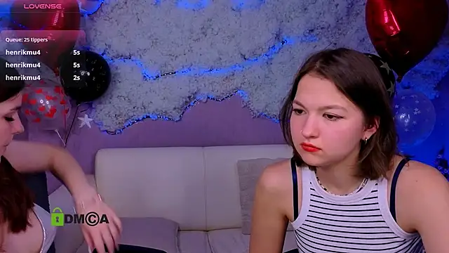 mikameovv live cam on StripChat