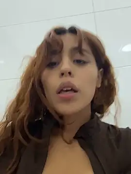 katejones2 (F teen) - Open your ass in doggy position 🚽💦💦