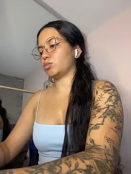Watch Rosita_forever_ live on EroticFlix - High definition streams