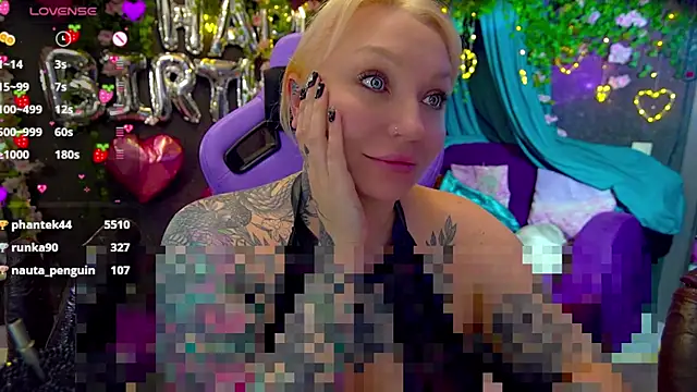 BlackedBarbie webcam