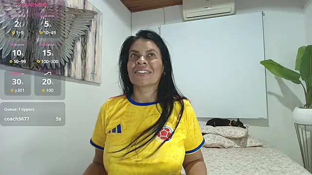 perla_hot4u webcam