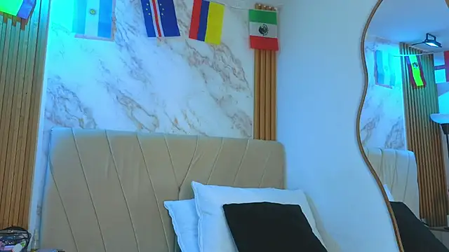 j_belle_ webcam