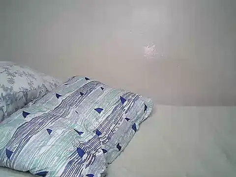 Watch Queen_pretty2 live on EroticFlix - High definition streams