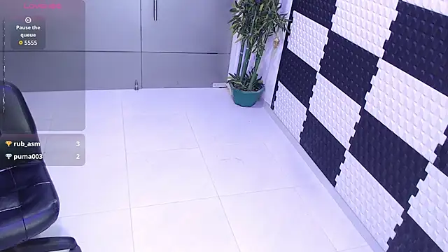 SukyLuna webcam