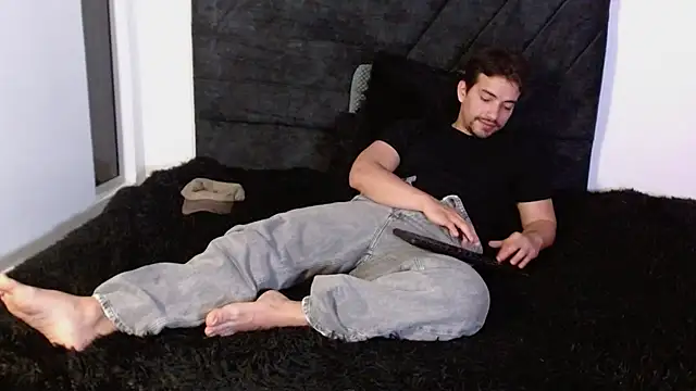 ian_daviz - Ian_Daviz's free webcam - UK Sex Cams