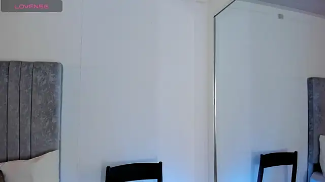 martina_077 (F young) - Zoom asshole 😵+spanks x5
