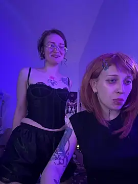 Dooubletroublee webcam