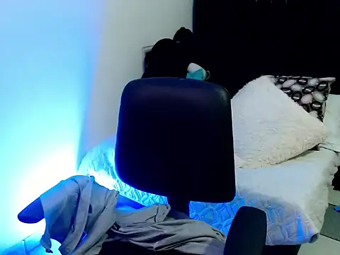 loren_tits24 - Loren_tits24's free webcam - UK Sex Cams