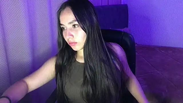 amelia_hall webcam