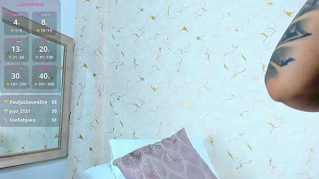 DaniRivers_ webcam