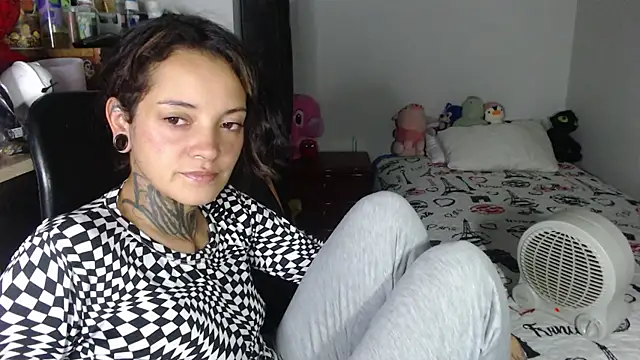 hanya23_ webcam