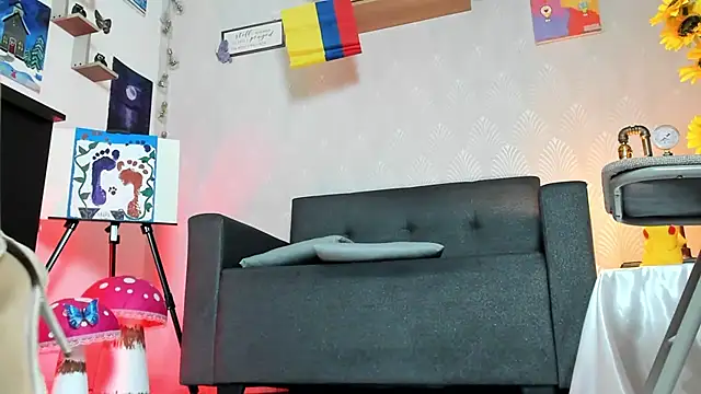 Alaia_Love77 webcam