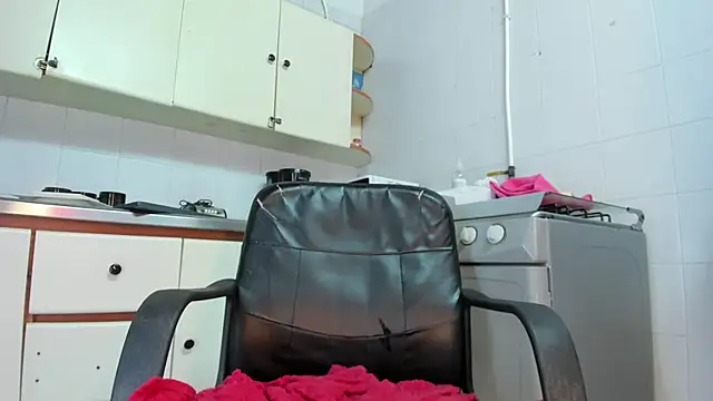 BustyGlow webcam