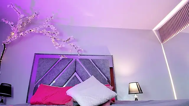 emy_williams webcam