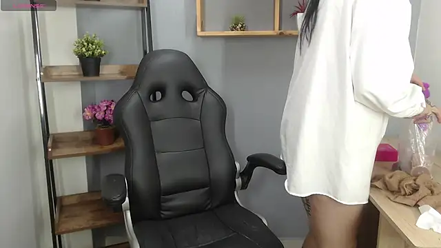 nora_temptress webcam