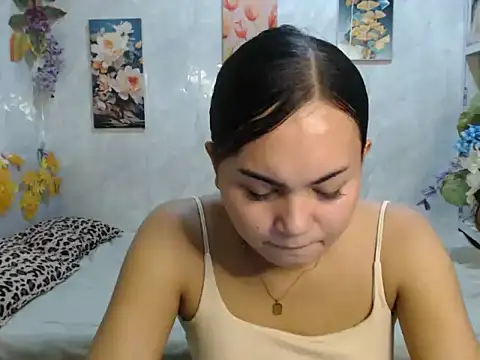ur_asiankat webcam