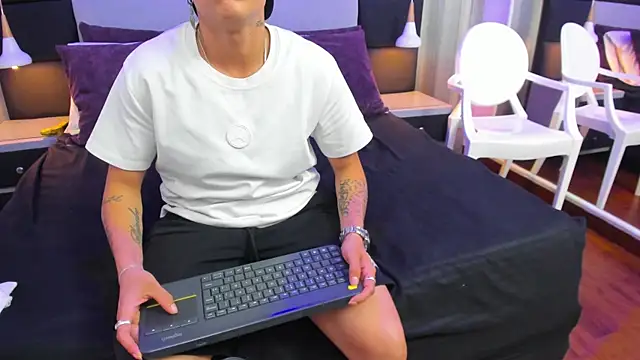 Pixelriott webcam