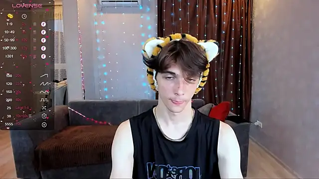Aaron_Boom webcam
