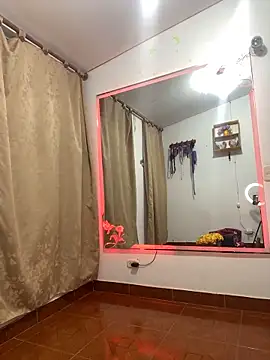 Goddess-Love- webcam