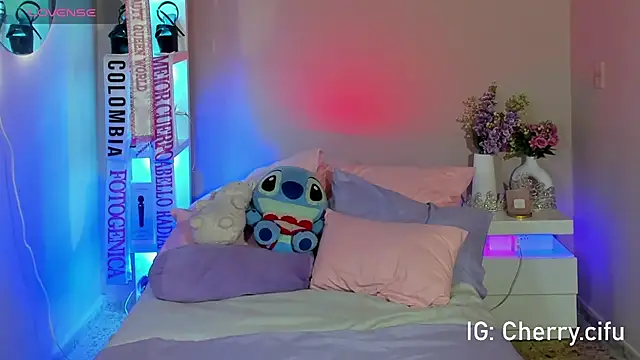 CherrySeraphine1 webcam