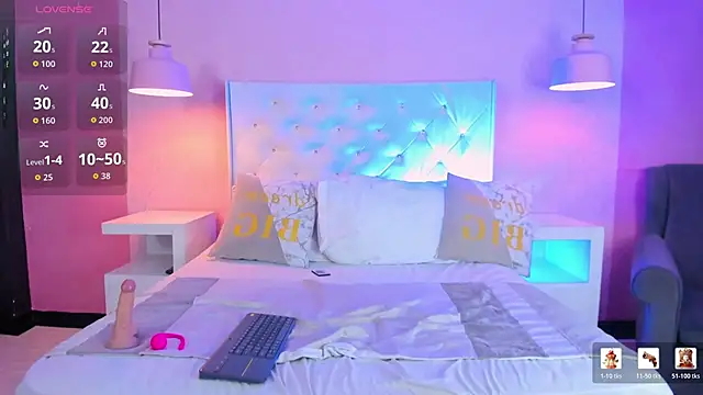 SheylaWalker webcam