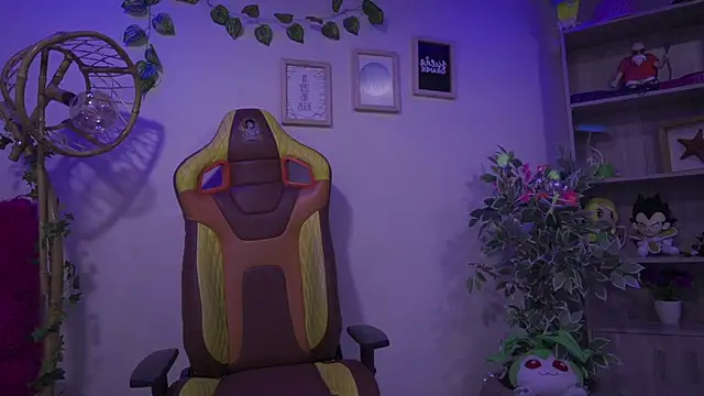 Briana_Collin webcam