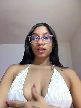 Watch Danaeluxe live on EroticFlix - High definition streams