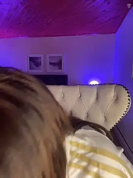 Isabella18_pink webcam