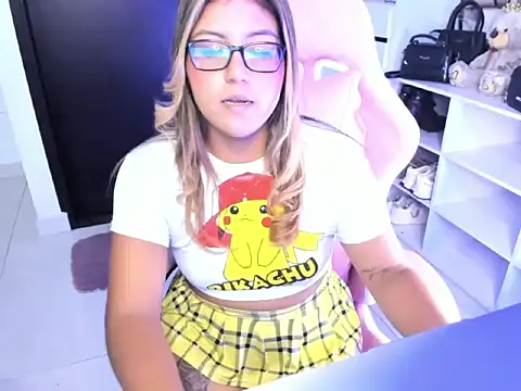 cristina697 webcam