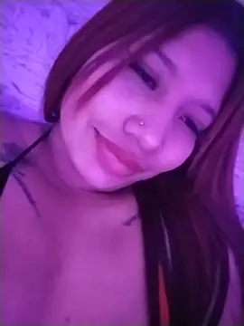Watch Cherry_Charlottee live on EroticFlix - High definition streams