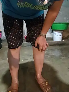 tuyet-nhi webcam