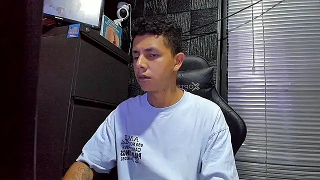 boy_bigcock24cm webcam