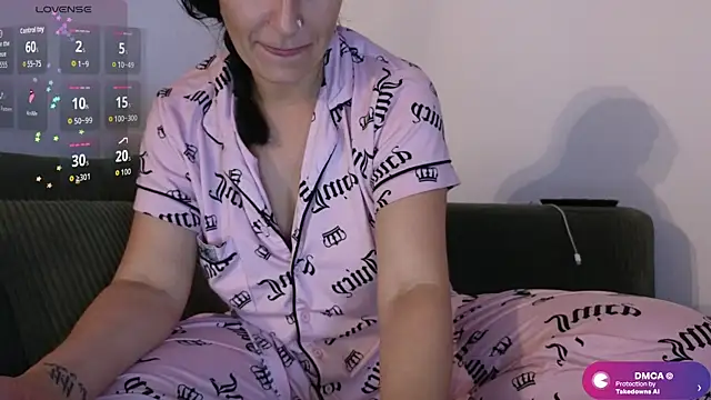 ViolettBaby live cam on StripChat