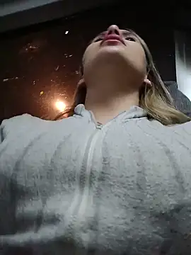 cata_city1106 (F young) - Play dildo in pussy public