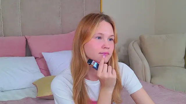 Watch AmeliRoyse live on EroticFlix - High definition streams