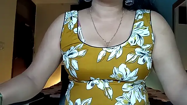 YourDesi_Laila_