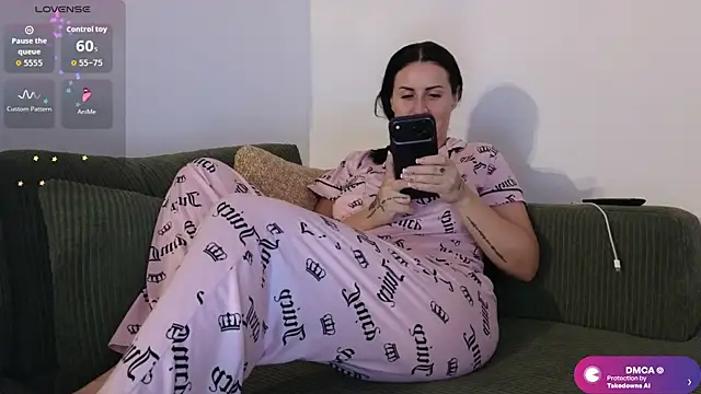 Watch ViolettBaby live on EroticFlix - High definition streams
