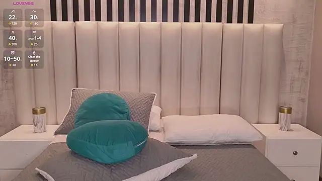Watch PaulineSanz live on EroticFlix - High definition streams