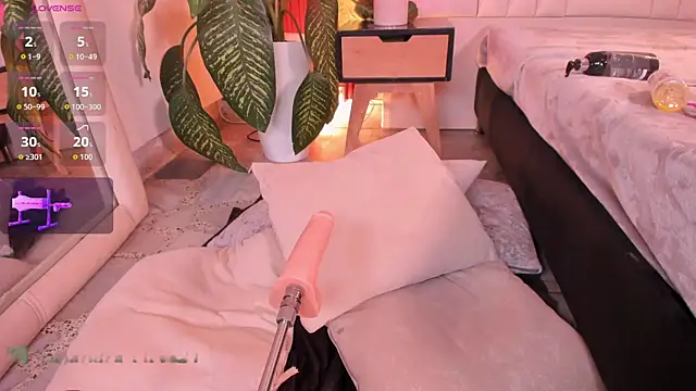 Watch Alejandra_Vives live on EroticFlix - High definition streams