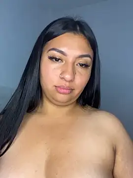 Watch Issa_Santana live on EroticFlix - High definition streams