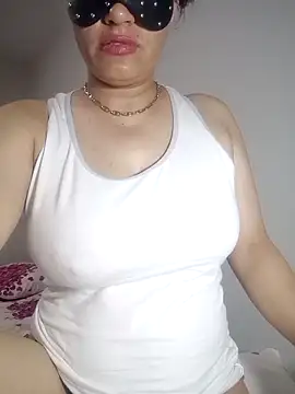 Watch Nergiz2135 live on EroticFlix - High definition streams