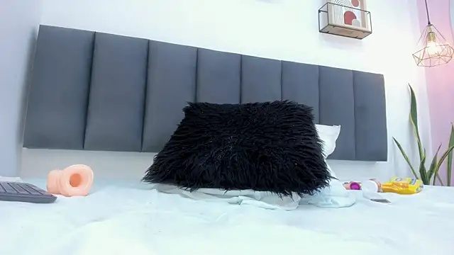 Watch sam_doll_ live on EroticFlix - High definition streams