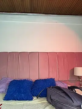 Emily_Gomezz webcam