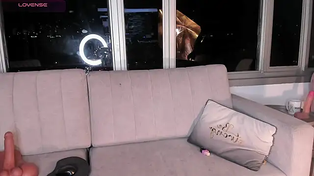 mila__vega webcam