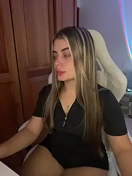 Watch Miss_valeriaa live on EroticFlix - High definition streams