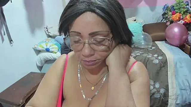 Mrs_mommy_ webcam