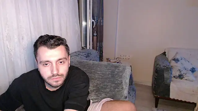 handsomeee04 webcam