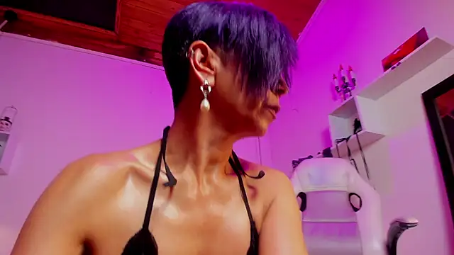 Watch Trinityy__ live on EroticFlix - High definition streams