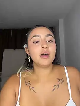 Elina_Hills webcam
