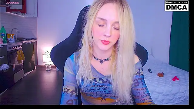 Aliceglass__ webcam